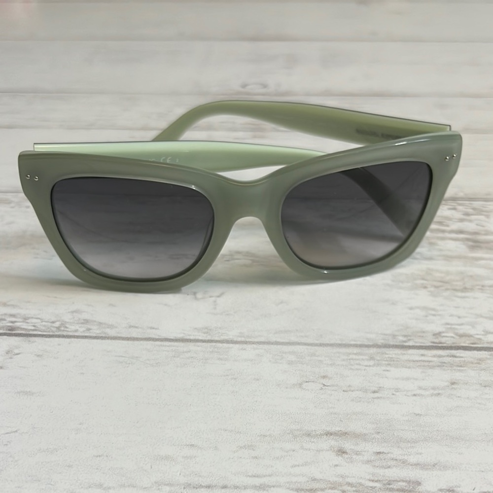 Banana Republic Green Sunglasses Modern Chunky Design